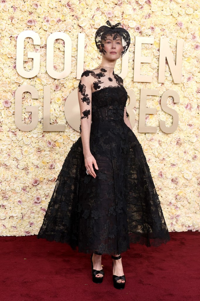 Rosamund Pike assiste à la 81e cérémonie annuelle des Golden Globe Awards au Beverly Hilton le 07 janvier 2024 à Beverly Hills, Californie.