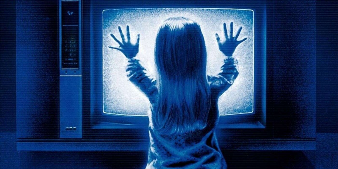 Poltergeist obtient une affiche colorée et effrayante qui met en valeur l'esthétique des années 80...