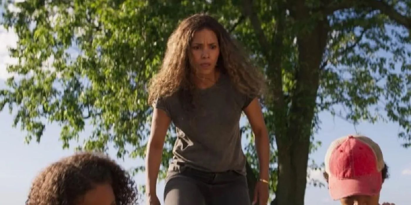 Le film terminé de Halle Berry, The Mothership, aurait été annulé par