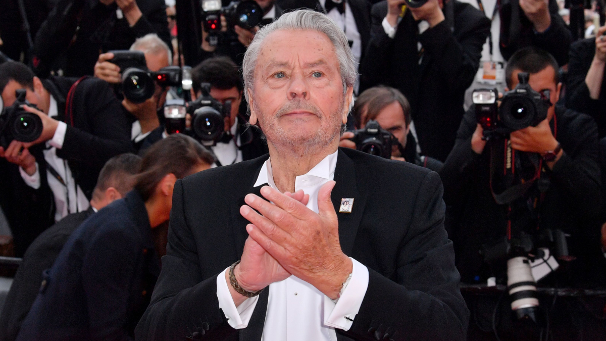 Alain Delon, 88 ans : « Je veux mourir », résigné, il veut en finir avec la vie