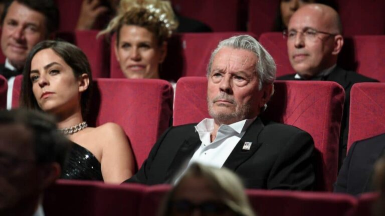 Alain Delon « en fin de vie » : ses enfants Anthony et Anouchka se déchirent, une plainte déposée