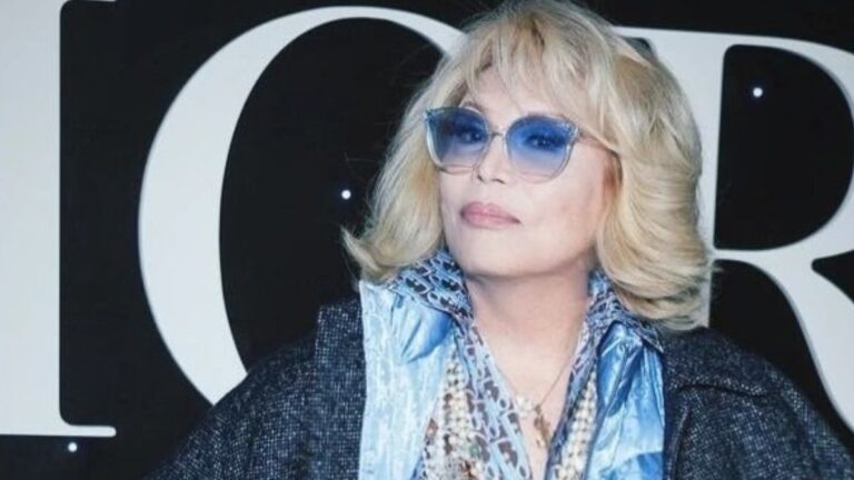 Amanda Lear : elle revient sur son enfance et ses complexes