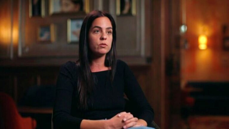 Anouchka Delon : la fille d’Alain Delon règle ses comptes avec son frère Anthony