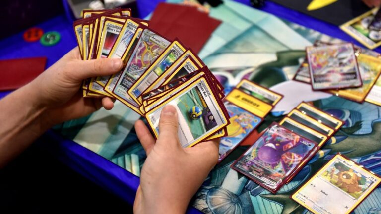 Des voleurs de Pokémon filmés en train de voler 35 000 cartes