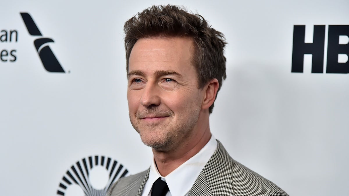 Edward Norton remplace Benedict Cumberbatch dans le biopic sur Bob Dylan avec Timothée Chalamet