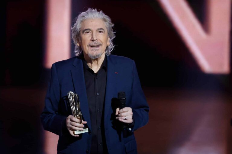 « Je trouve ça moche », Serge Lama ne tient plus debout et donne la date de sa dernière apparition…