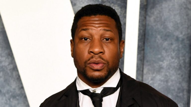 Jonathan Majors a été « absolument choqué et effrayé » lorsqu&rsquo;il a été reconnu coupable d&rsquo;agression domestique.