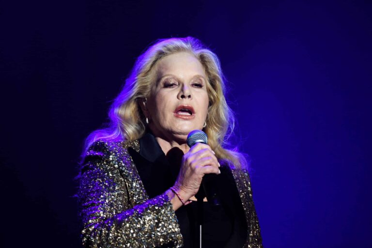 La fin d’une carrière ? Sylvie Vartan explique les raisons de sa tournée d’adieu