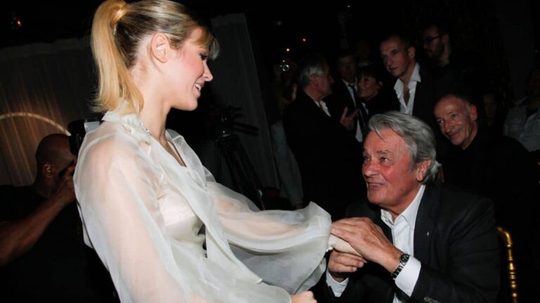 La tendresse et la tristesse de Lorie pour Alain Delon