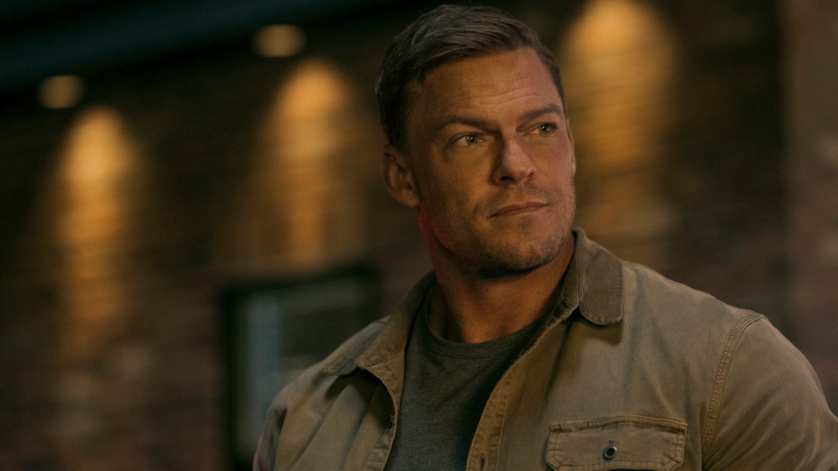 L'acteur Alan Ritchson a pris de la testostérone pour la saison 2 : "Je suis un fervent défenseur des droits de l'homme et de la liberté d'expression".