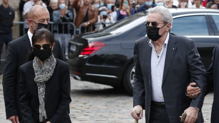 « Logement du défunt », les troublantes recherches internet d’Hiromi Rollin, l’ex d’Alain Delon