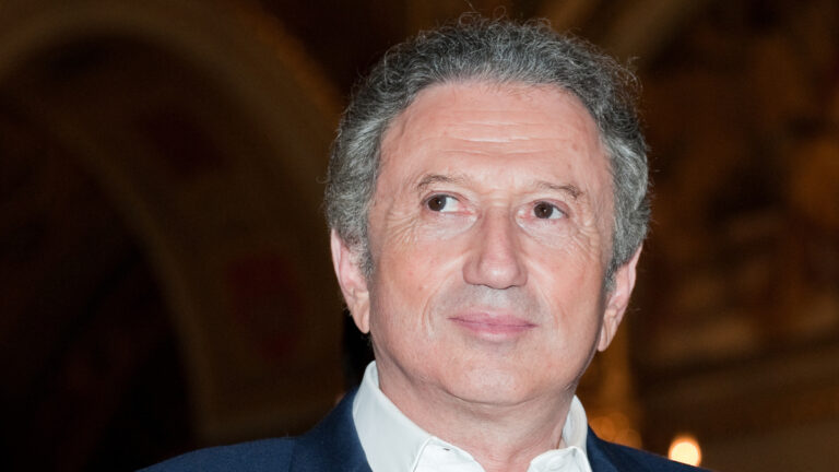Michel Drucker : il renonce à prendre sa retraite en 2025, voici pourquoi