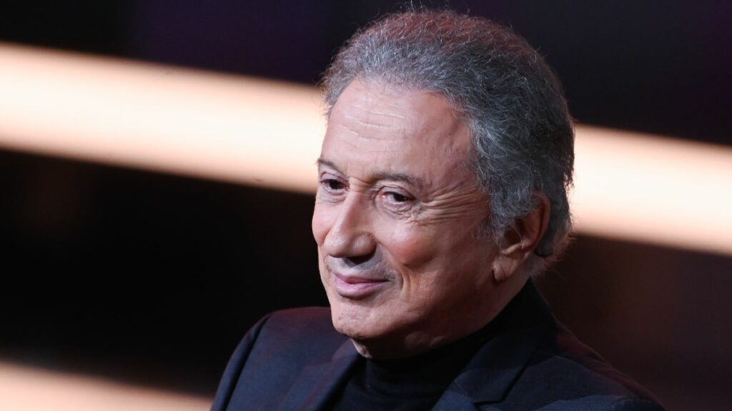 Michel Drucker : un départ à la retraite ? Pas pour tout de suite pour l’animateur de 81 ans !