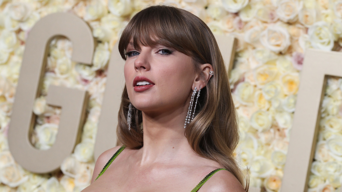 Taylor Swift : des photos dénudées abondent sur la Toile, les fans montent au créneau