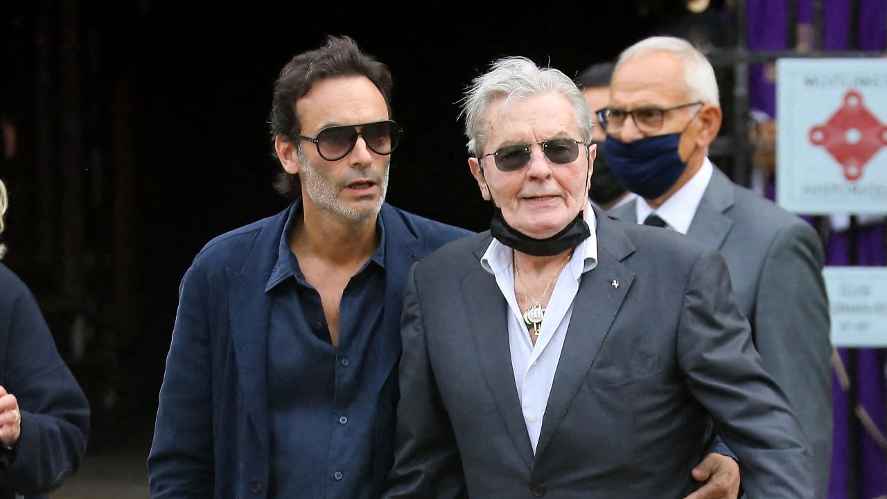 « Un cancer grave non soigné » : révélations chocs sur la santé d’Alain Delon