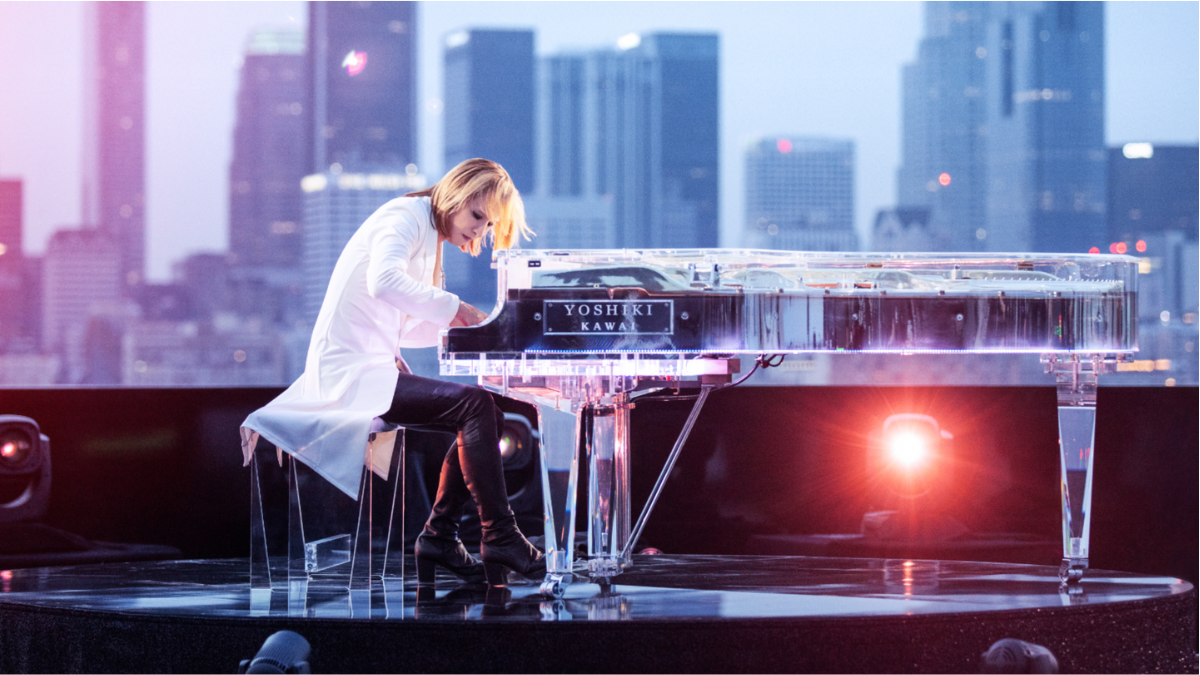 Yoshiki dit que le document sur le concert COVID est destiné à "élever l'esprit de mes fans" | Vidéo