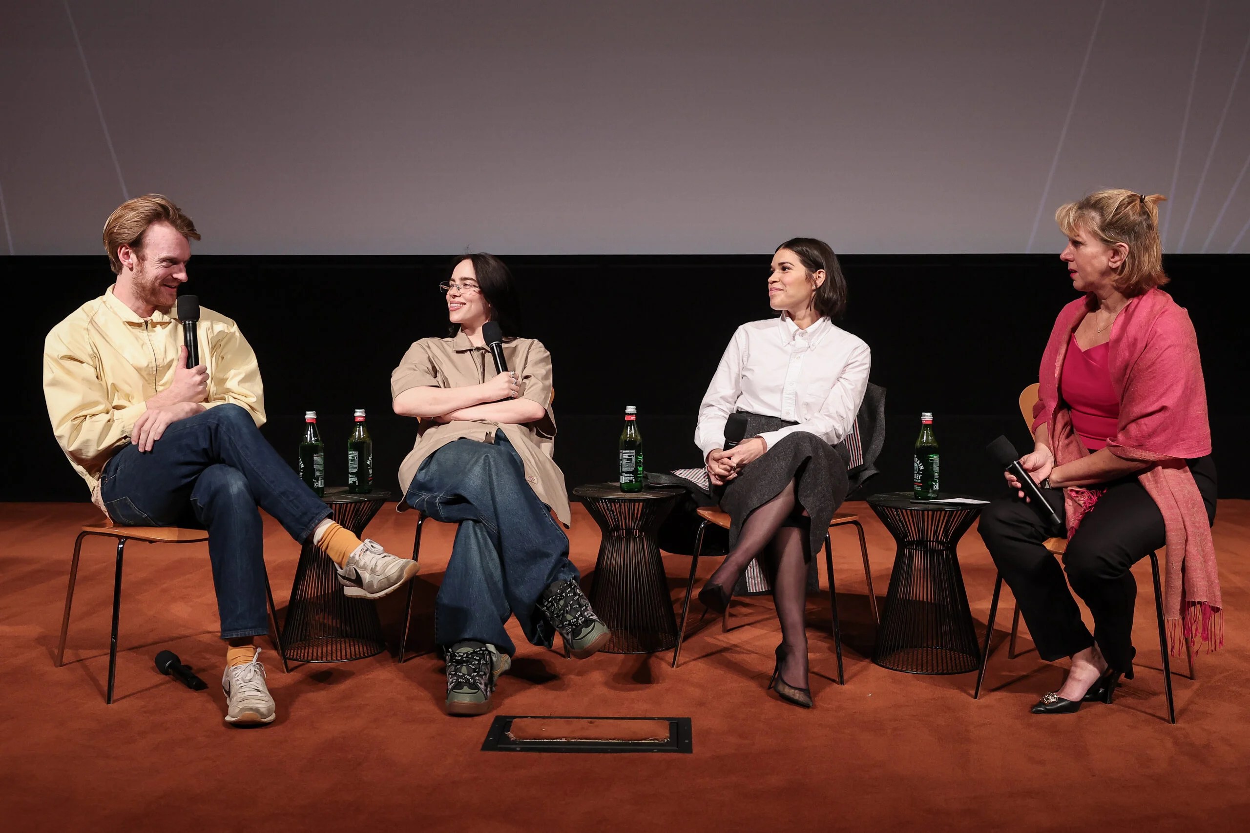 Billie Eilish, Finneas O'Connell et America Ferrera parlent du pouvoir d'une poupée : 'Barbie a