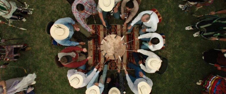 Comment le chanteur de « Killers of the Flower Moon » Scott George est devenu le premier Osage à être nommé aux Oscars.