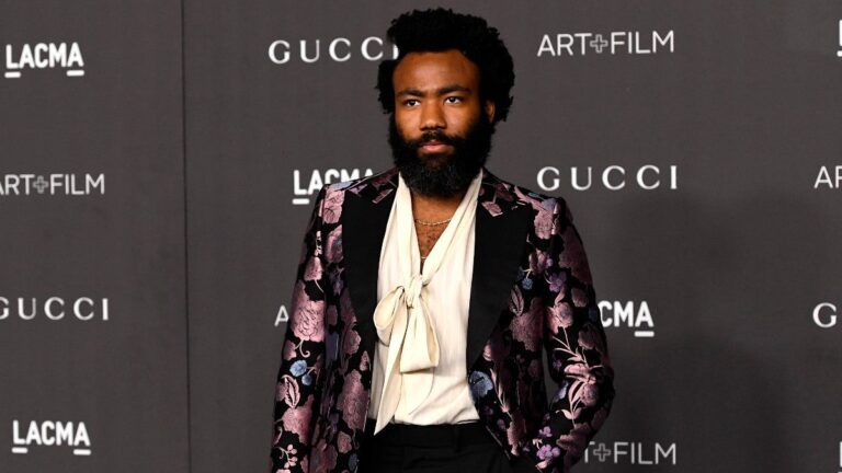 Donald Glover déclare que le scénario du film « Community » est terminé : « Je suis tout à fait d&rsquo;accord » | Video