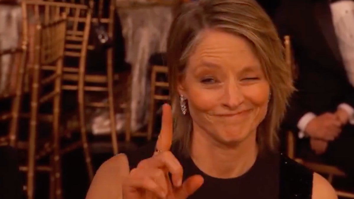 Jodie Foster est prise au dépourvu par les applaudissements de Jessica Chastain lors des SAG Awards : Qu'est-ce que c'est ?