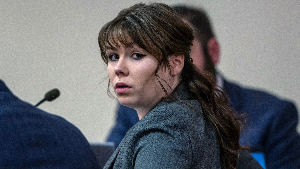 Le procès de l'armurière "Rust" s'ouvre avec la défense qui qualifie Hannah Gutierrez-Reed de "bouc émissaire" : "la moins puissante".