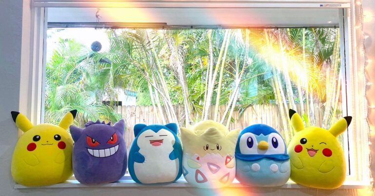 Les Pokémon Squishmallows sont en vente aujourd&rsquo;hui uniquement chez Hot Topic