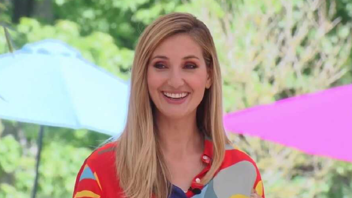 Marie Portolano dévoile le nom d’une ancienne Miss France qu’elle aimerait voir aux commandes du...