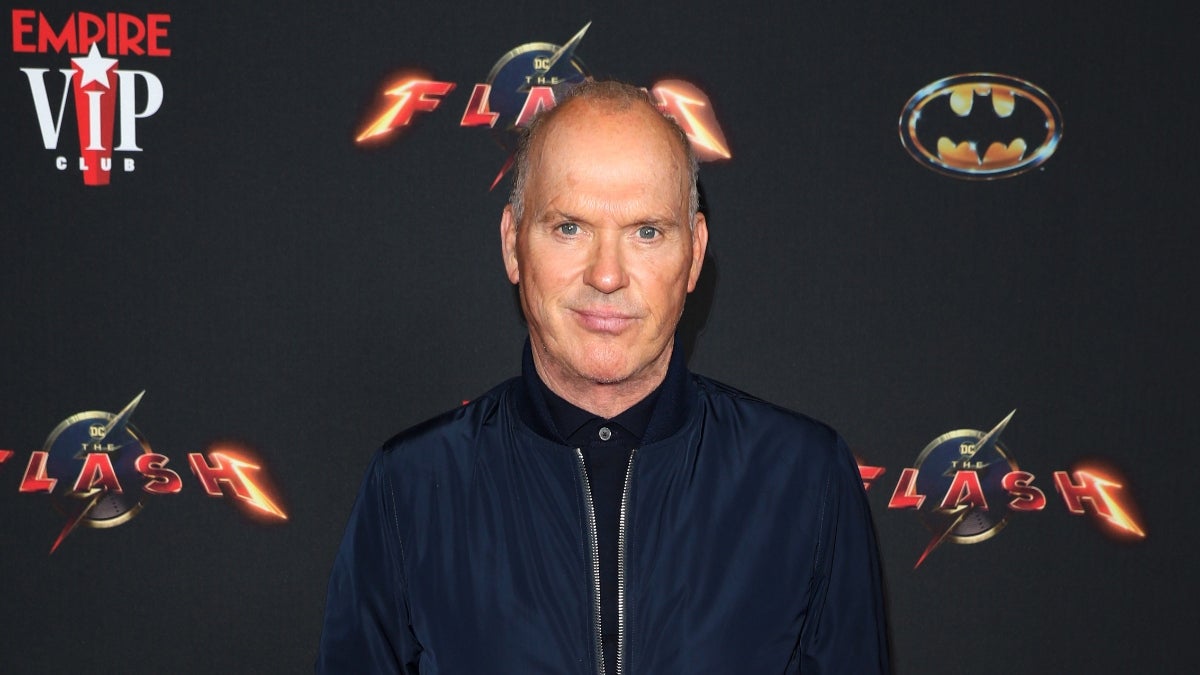 Michael Keaton fait l'éloge des effets pratiques de Tim Burton pour "Beetlejuice 2", "après des années d'attente".