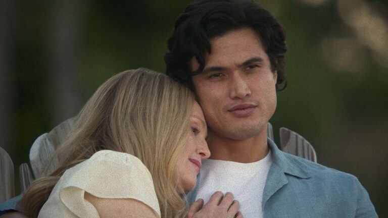 Natalie Portman n&rsquo;a réalisé à quel point Charles Melton était « dans son personnage » qu&rsquo;après « May December ».