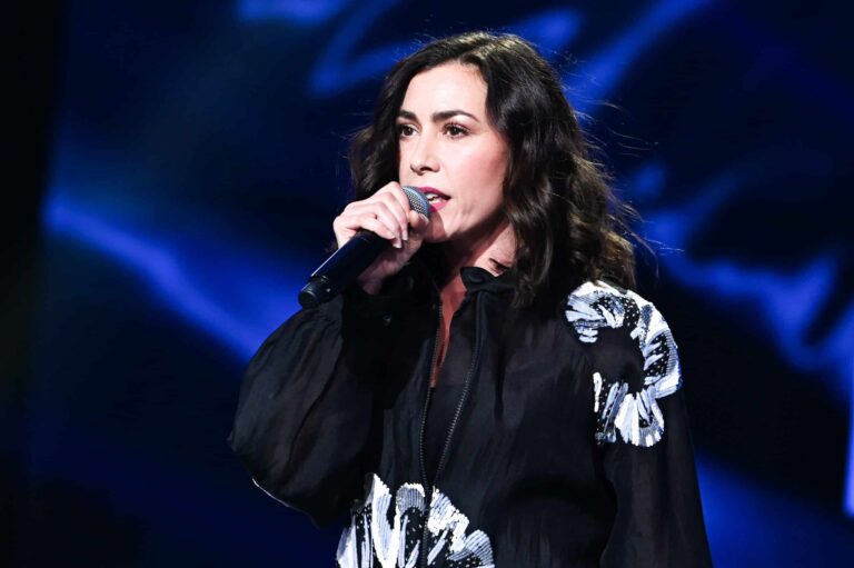 Olivia Ruiz « dégommée » par son idole, Patti Smith : « Elle prend ma clope, elle la jette… »