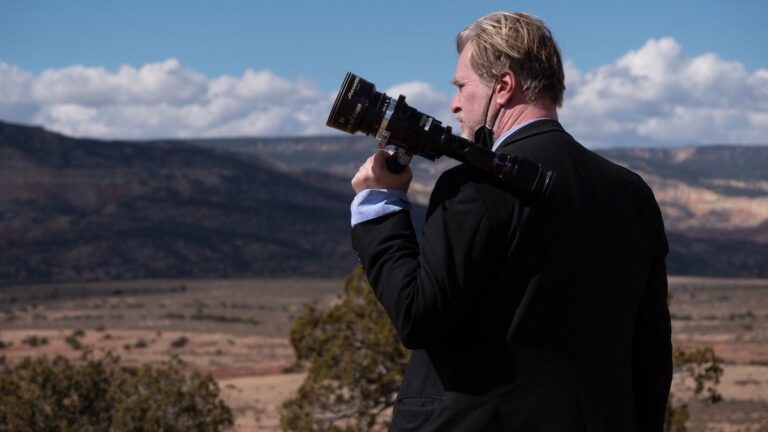 Prix de la Guilde des réalisateurs : Christopher Nolan remporte le premier prix pour « Oppenheimer ».