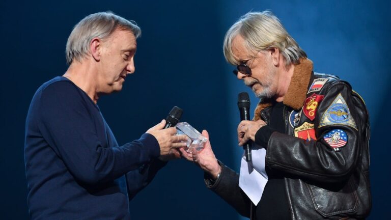 Renaud se remarie : pourquoi il n’a appris qu’en 2016 l’existence de sa demi-soeur Catherine Séchan
