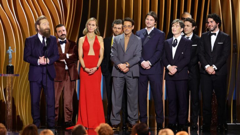 SAG Awards 2024 : &lsquo;Oppenheimer&rsquo; et &lsquo;The Bear&rsquo; en tête avec 3 victoires chacun