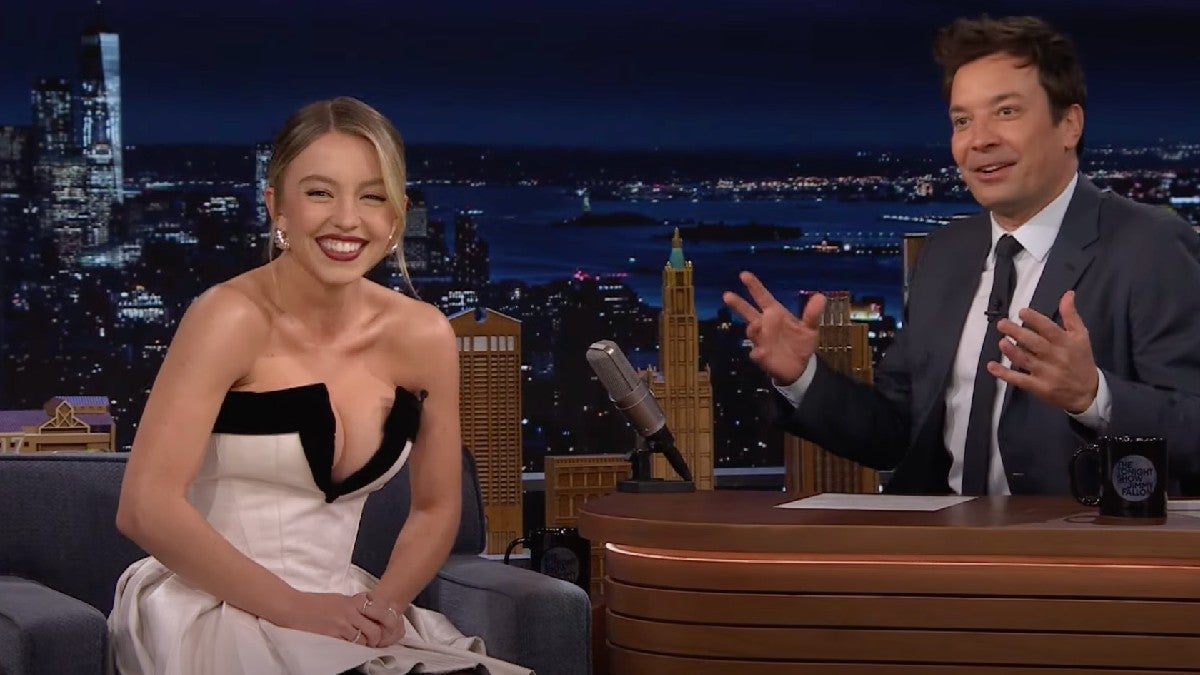 Sydney Sweeney dit qu'il y a "une grande chance" qu'une suite à "N'importe qui sauf toi" se produise | Vidéo
