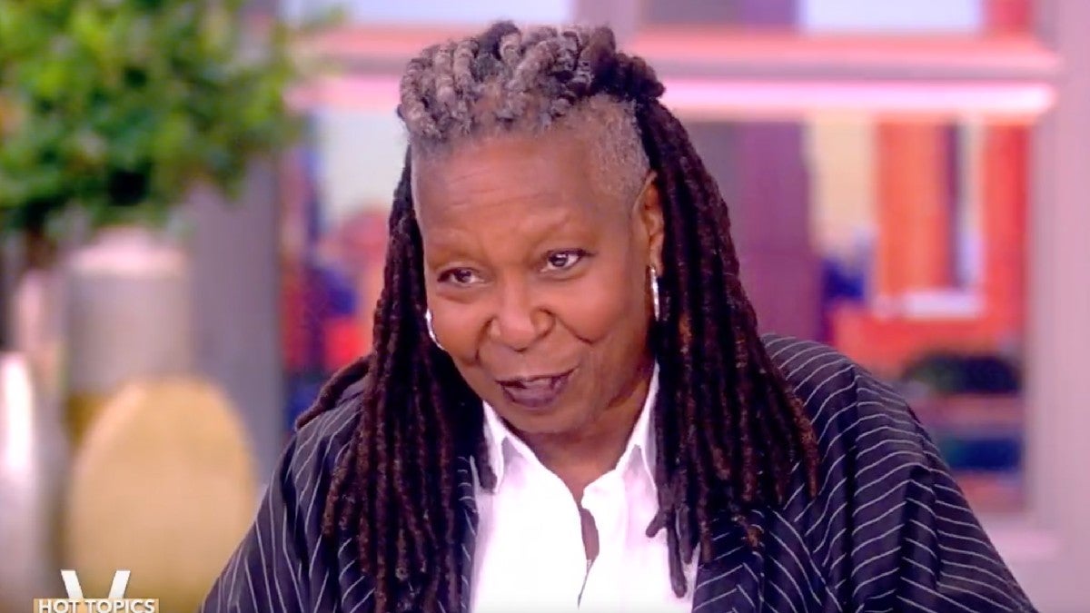 Whoopi Goldberg révèle qu'une réunion de "Sister Act 2" est en préparation à l'émission "The View", demande Sheryl Lee