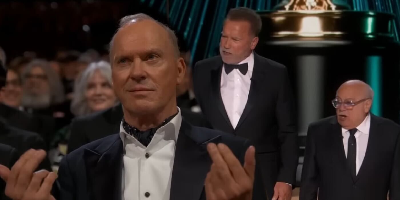 Batman de Michael Keaton reçoit une torréfaction hilarante aux Oscars d'Arnold