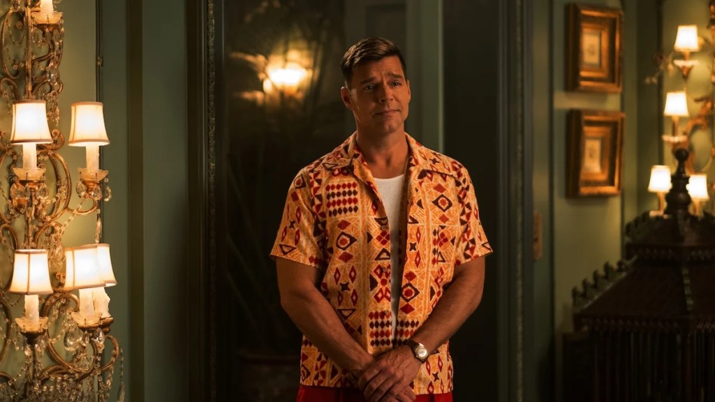 palm-royale-ricky-martin-pomme