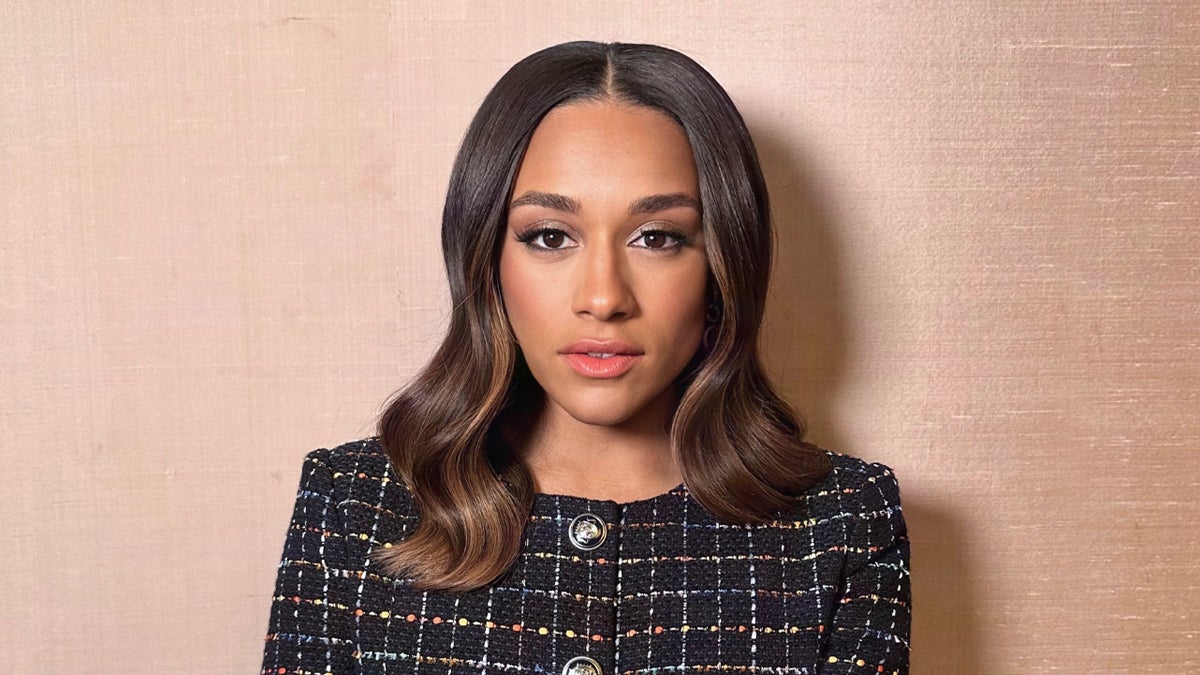 Ariana DeBose rejoint Ke Huy Quan dans "With Love" de 87North pour Universal Pictures