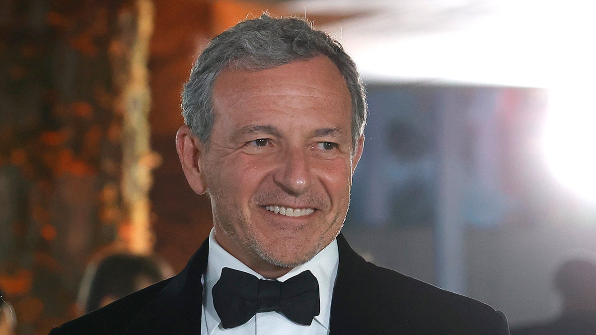 Bob Iger prévoit de tirer parti de l'accord avec Epic Games pour créer un univers Disney "côte à côte".