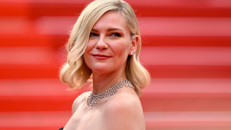 Kirsten Dunst déclare qu&rsquo;elle reviendrait aux films de super-héros parce qu&rsquo;on y gagne beaucoup d&rsquo;argent.