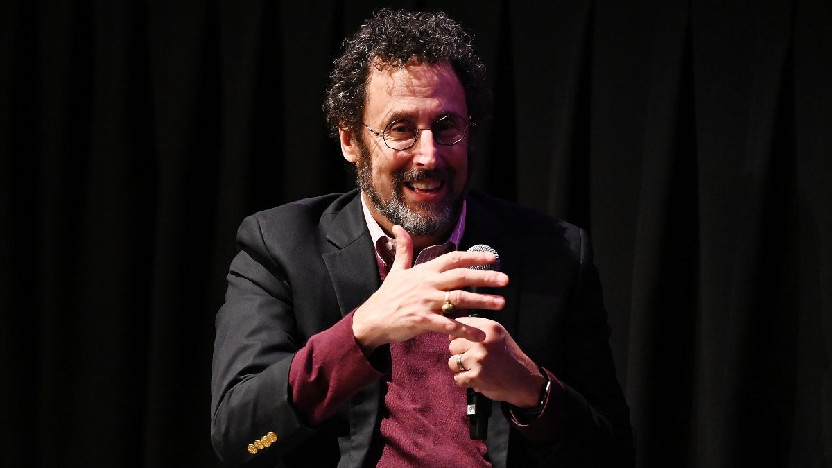 Tony Kushner soutient le discours de Jonathan Glazer aux Oscars : "Pour moi, cela ressemble beaucoup à un nettoyage ethnique"