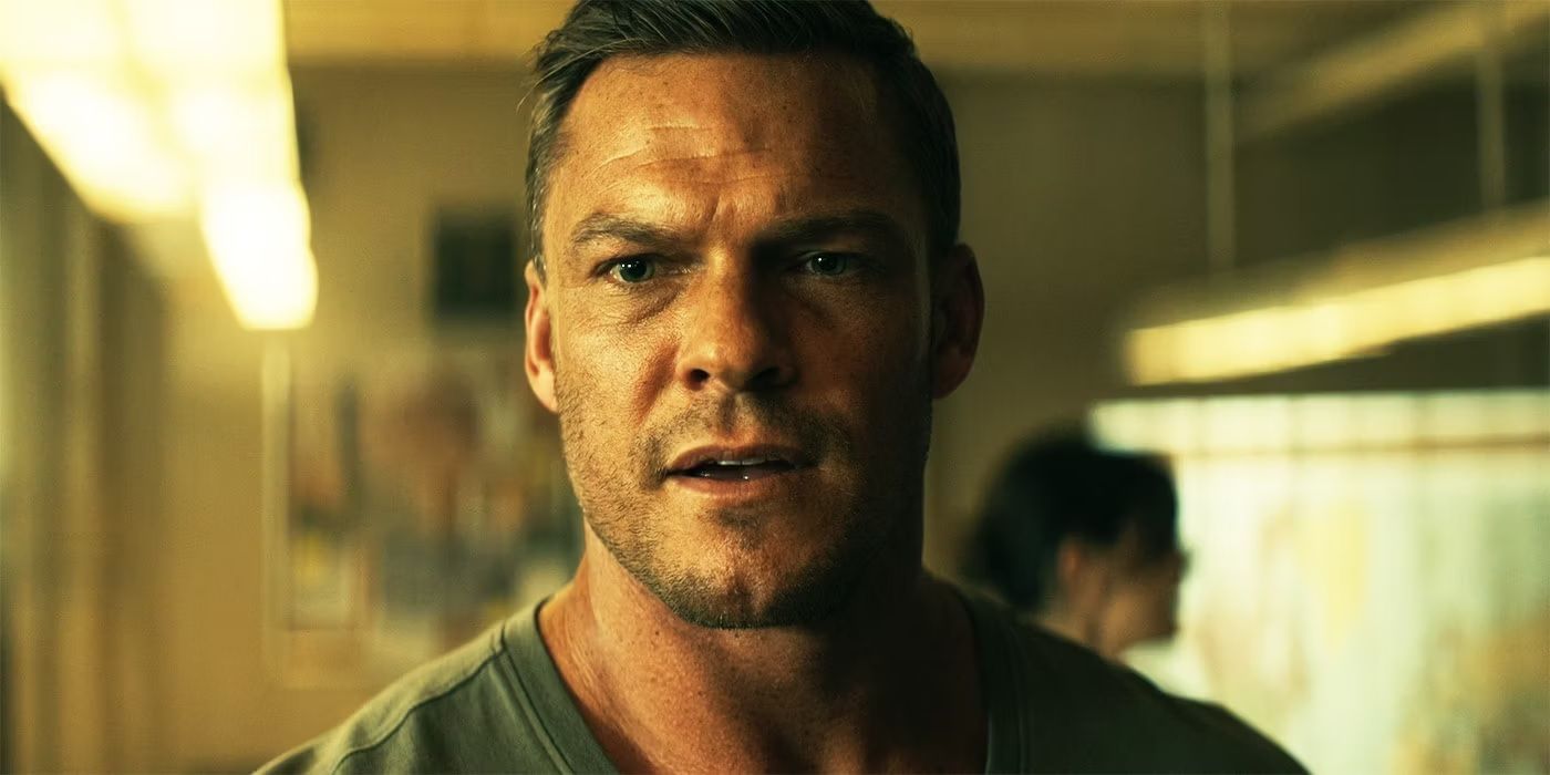 Alan Ritchson jouera Reacher dans Prime Video « pendant longtemps », déclare