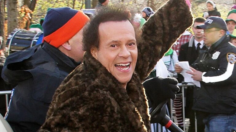 Le gourou de l’exercice, Richard Simmons, s’excuse d’avoir fait croire aux gens qu’il était en train de mourir