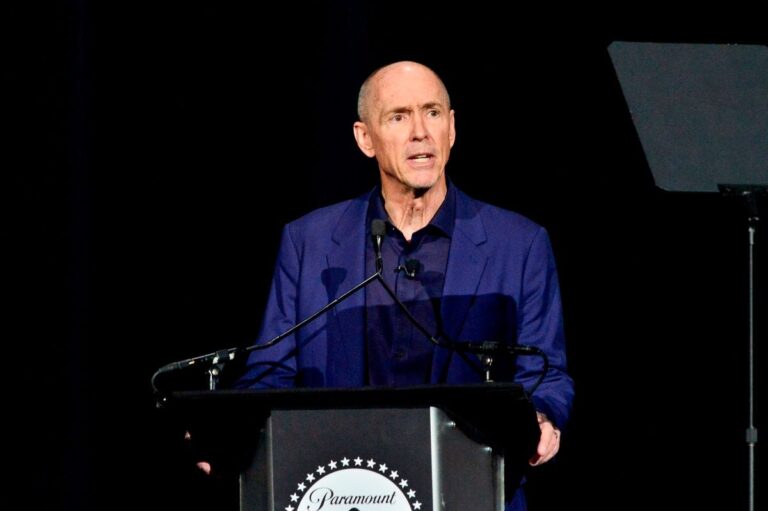 Paramount déclenche une avalanche d’annonces – et davantage de Tough Love de Chris Aronson – à