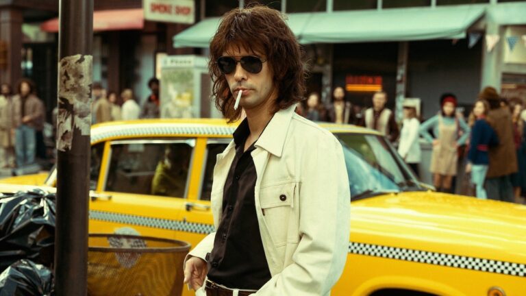 Critique de « Limonov : The Ballad » : Ben Whishaw brille dans une comédie musicale pour juke-box