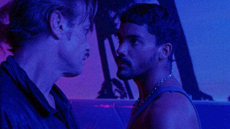 Critique de « Motel Destino » : le thriller chargé d'érotisme de Karim Aïnouz a beaucoup d'étincelles visuelles, mais