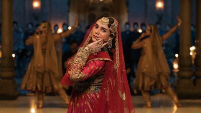 Heeramandi The Diamond Bazaar Wastes Its Lavish Potential