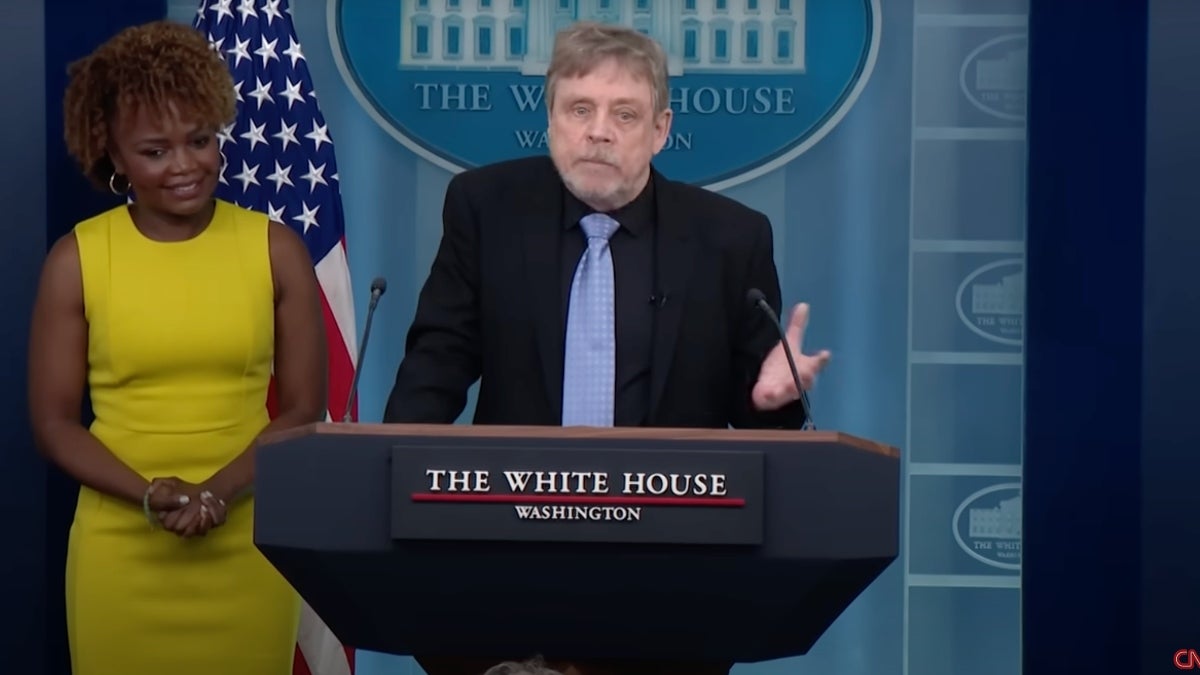 Le président Biden célèbre la Journée Star Wars avec Mark Hamill : « Que le 4 soit avec vous » | Vidéo