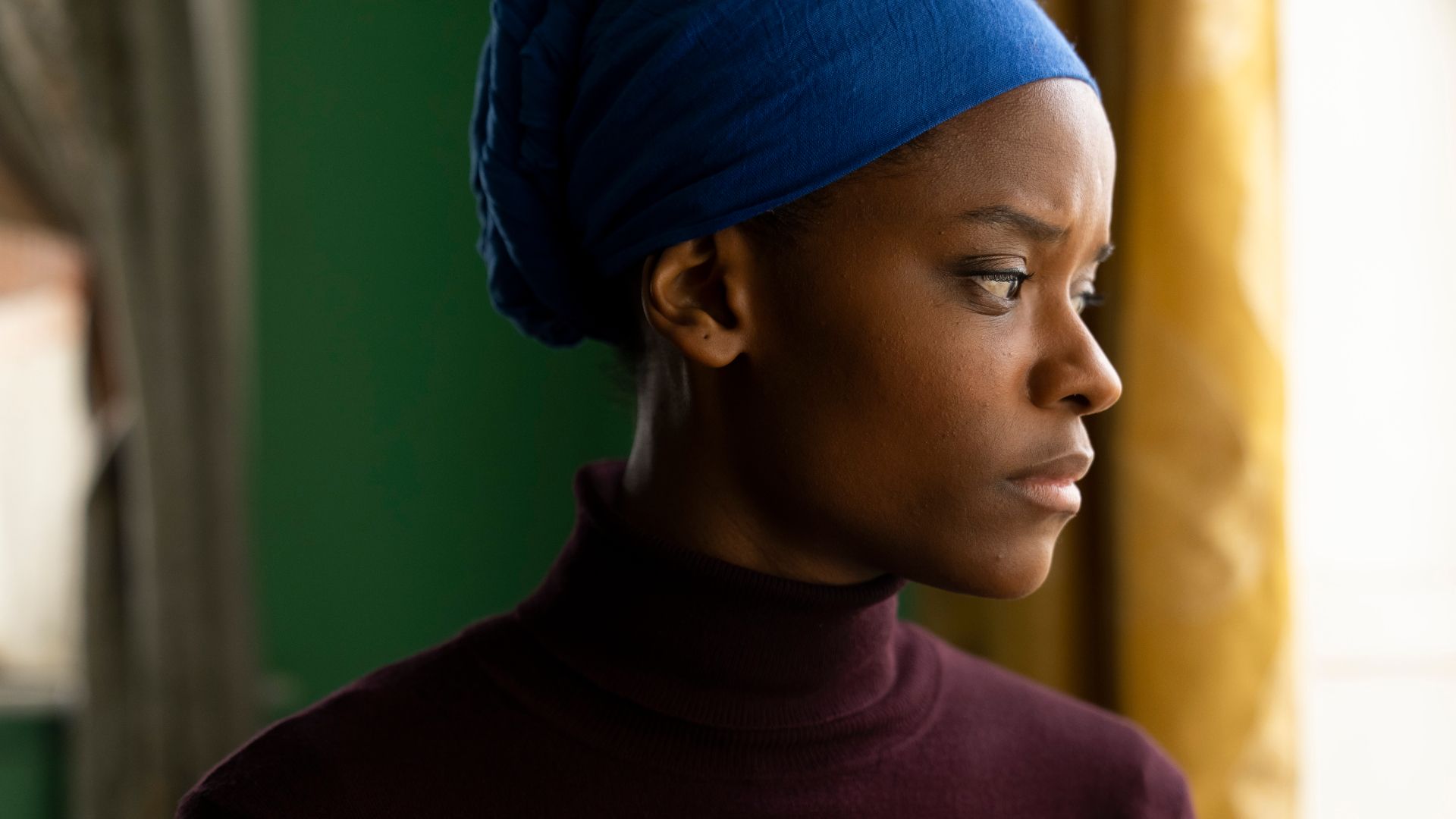Revue d'Aïcha |  Letitia Wright et Josh O'Connor stupéfaits dans un asile fascinant