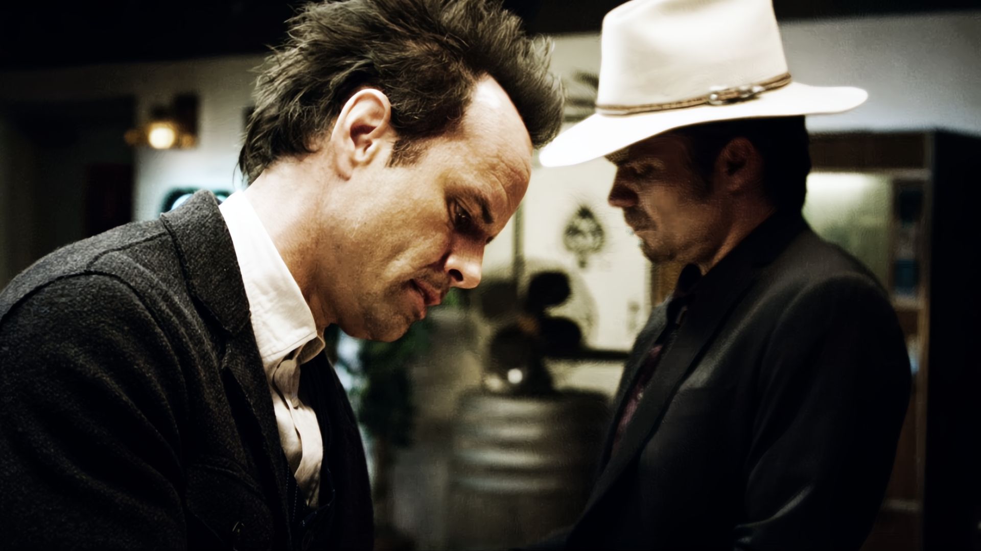 Walton Goggins et sa co-star justifiée Timothy Olyphant expliquent leur querelle